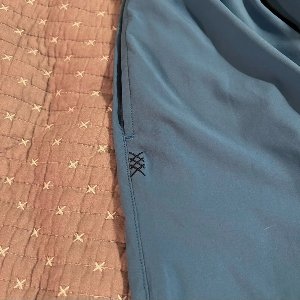 RHONE Men’s Blue Athletic Shorts with Black Waistband Size S